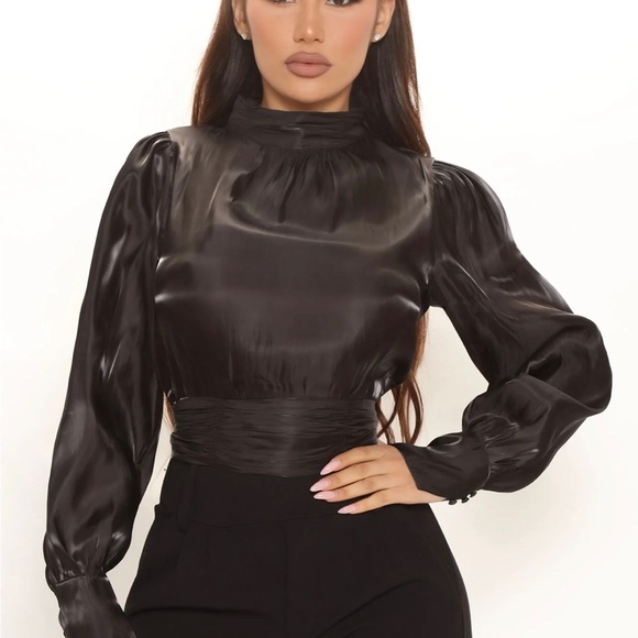 Satin Crop top small - Picture 3 of 3